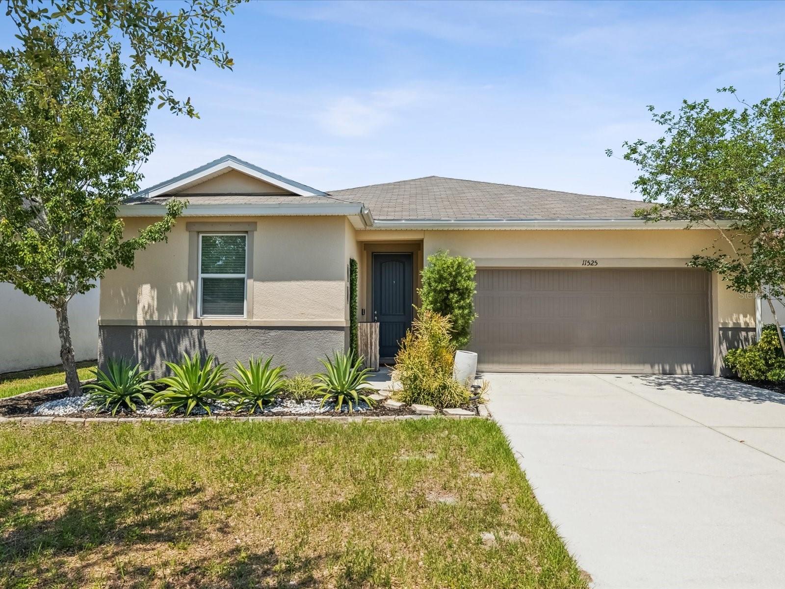 11525 SOUTHERN CREEK DR - Photo 1