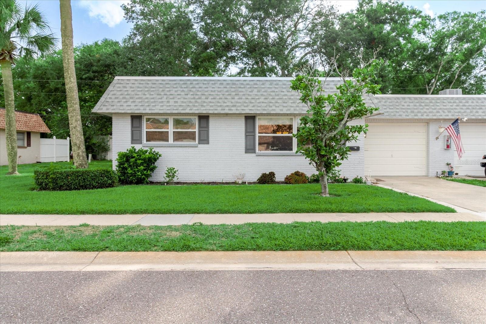 1201 CARA DR - Photo 1