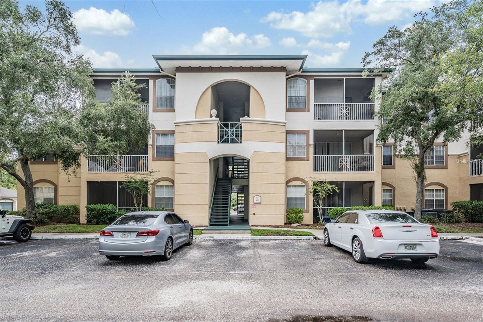 17101 CARRINGTON PARK DR #421 - Photo 1