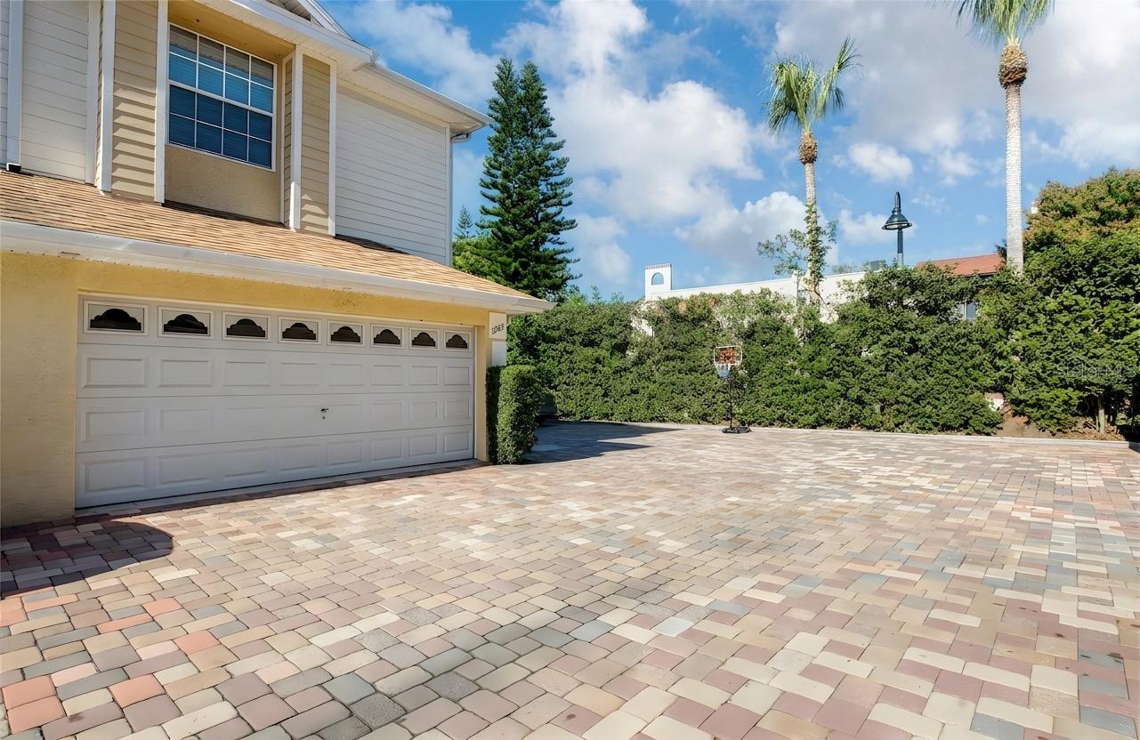 2982 ESTANCIA PL - Photo 1