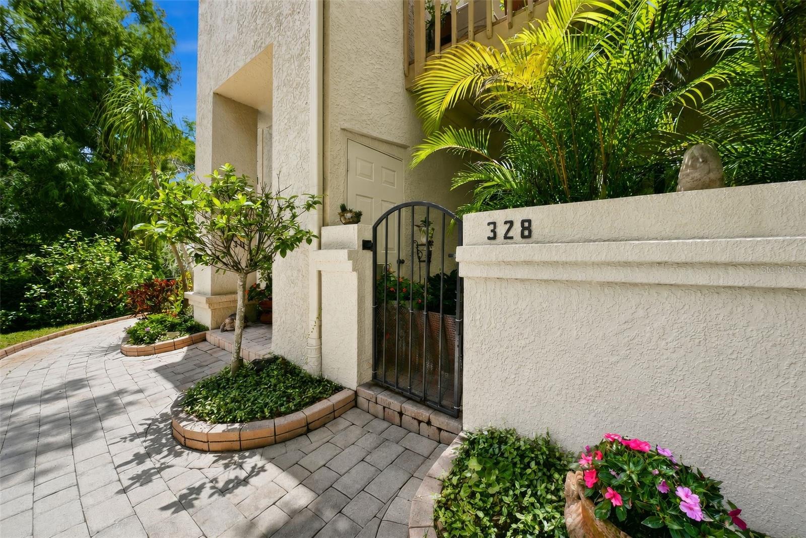 328 LOS PRADOS DR #328 - Photo 1