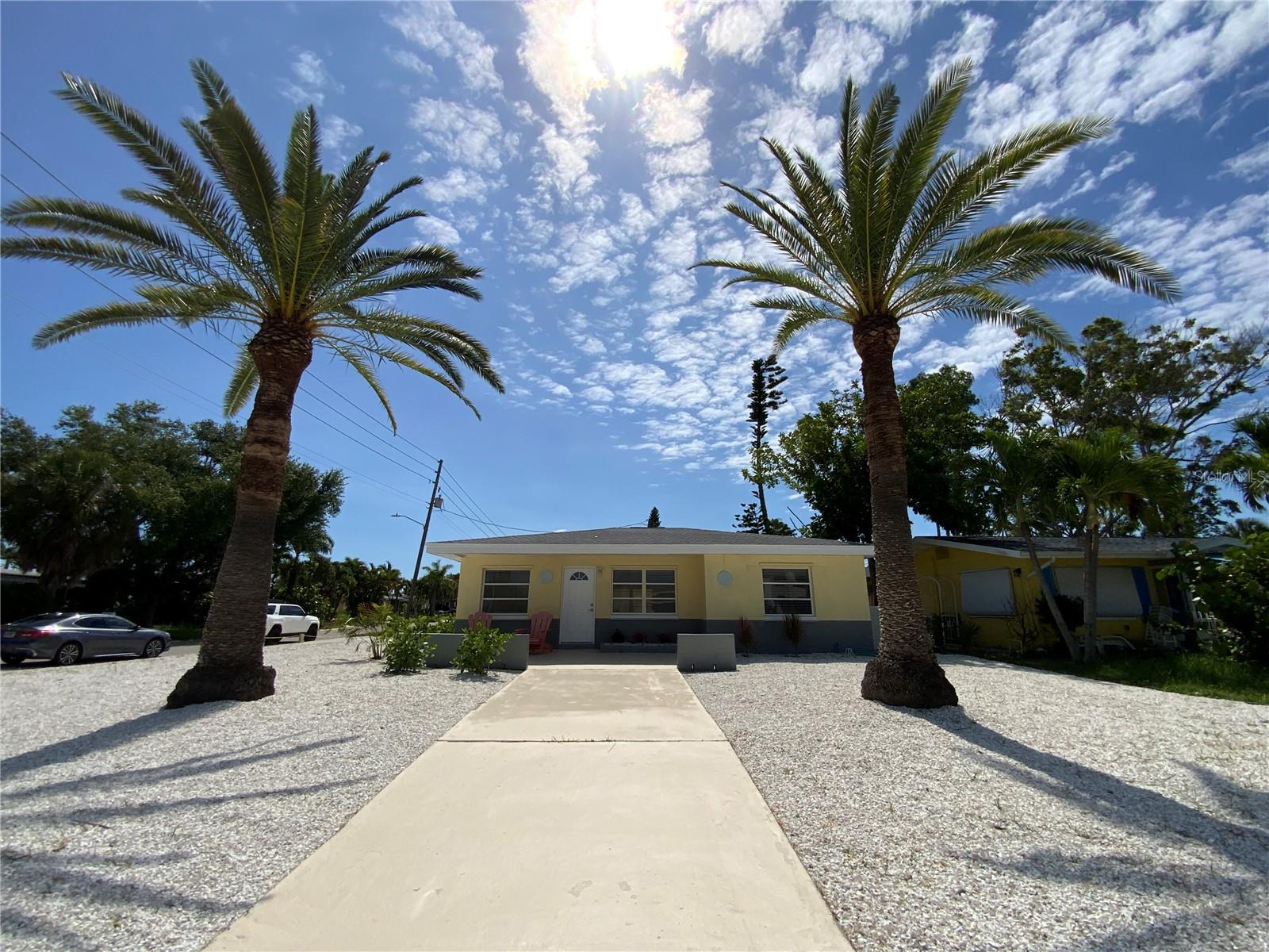 1404 COREY WAY S - Photo 1