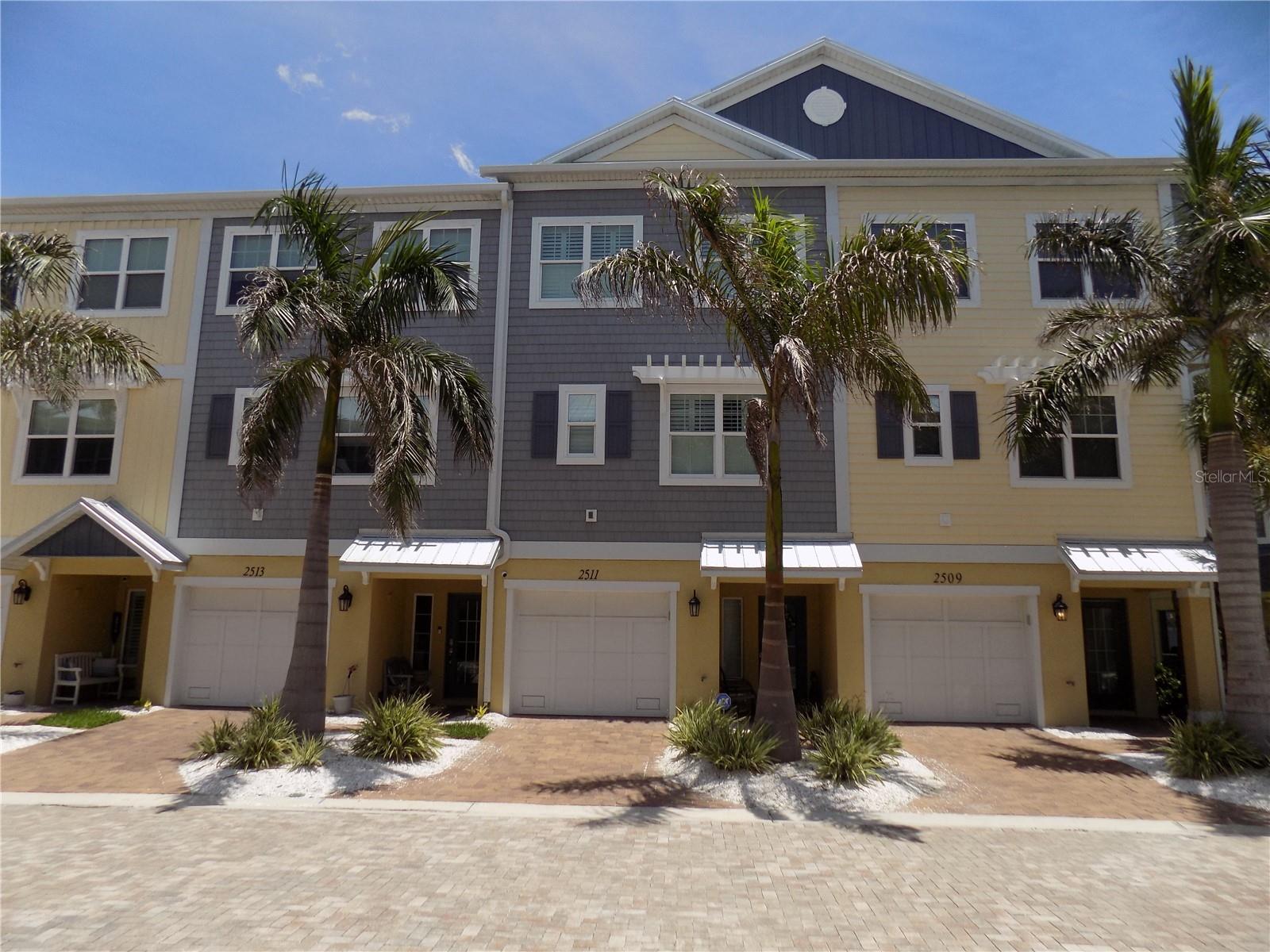 2511 CORAL CT - Photo 1