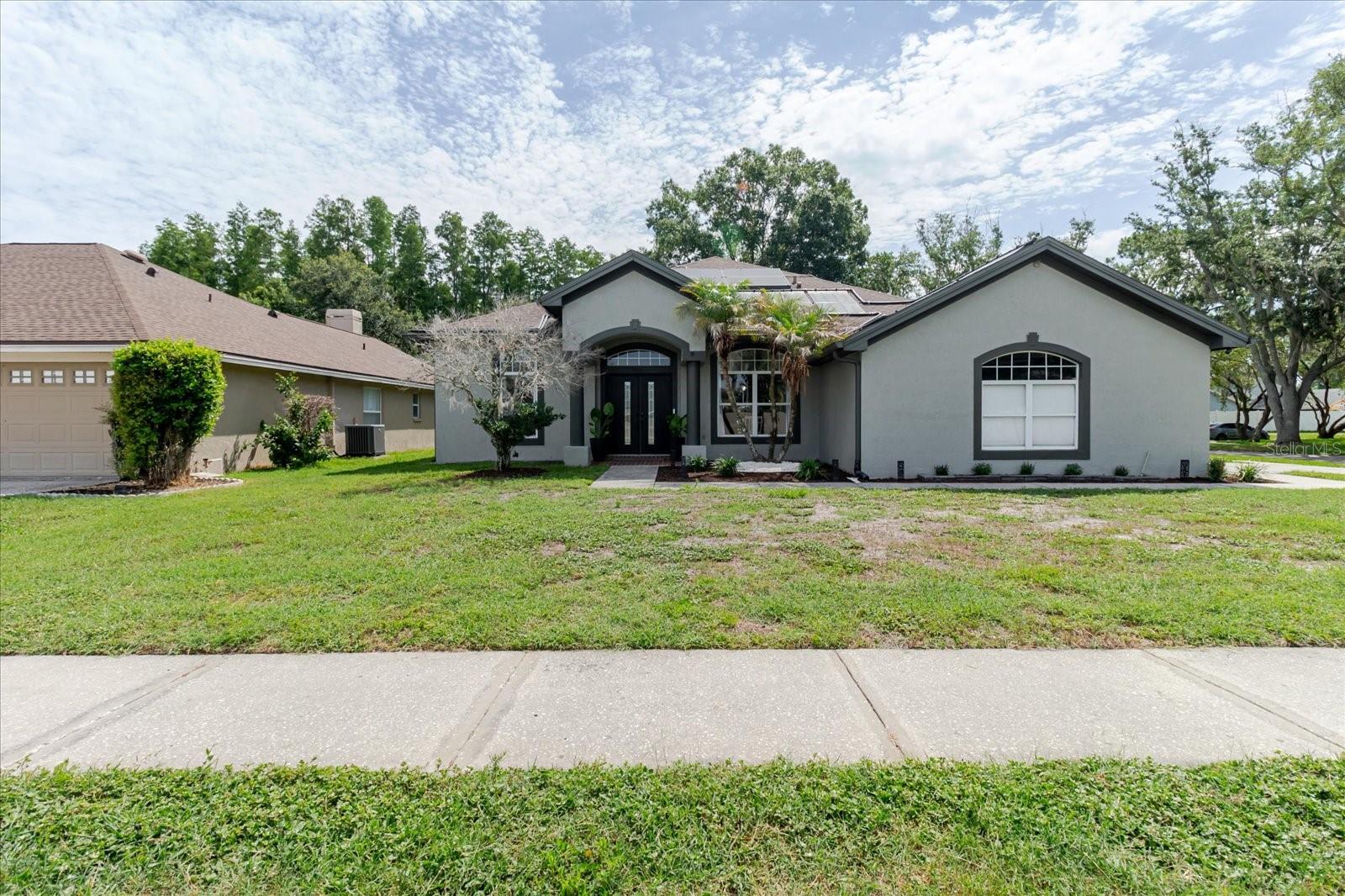 Property at 9601 REGENTS PARK DR, Tampa