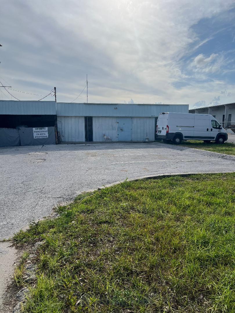 7810 ANDERSON RD - Photo 1