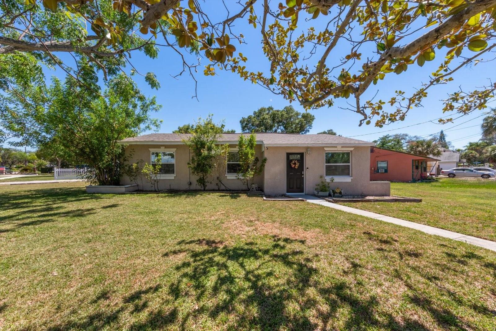 1135 FAIRMONT ST - Photo 1