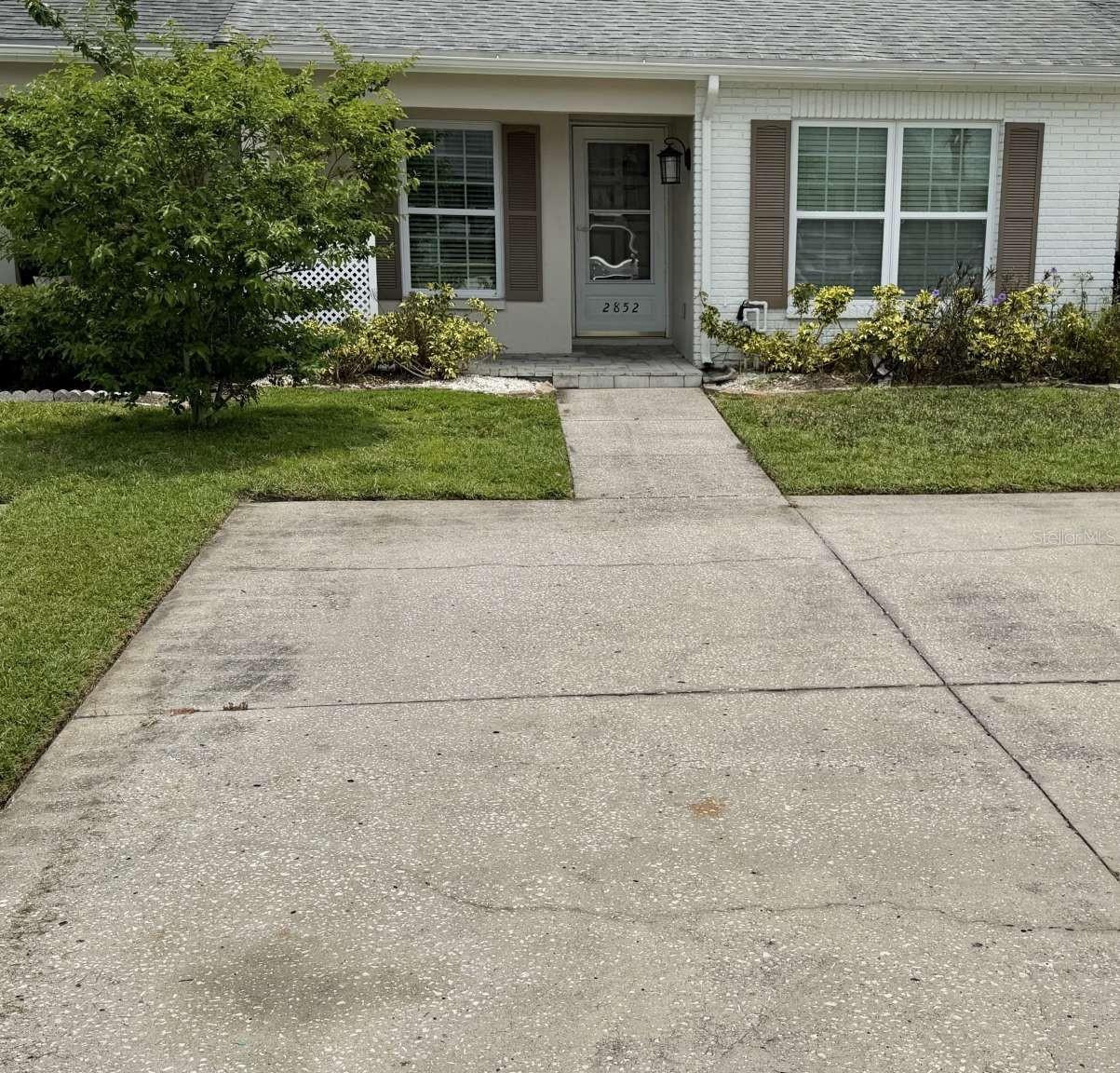 2852 STILWELL CT - Photo 1