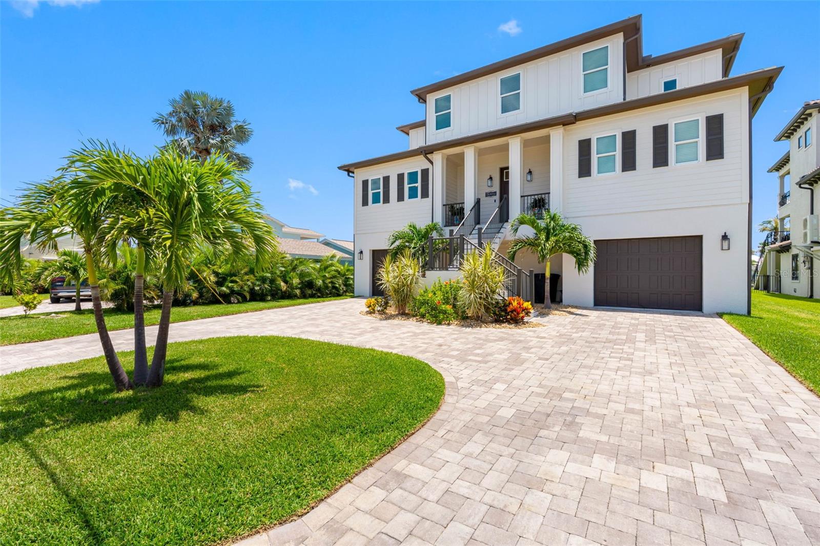 16025 REDINGTON DR - Photo 1