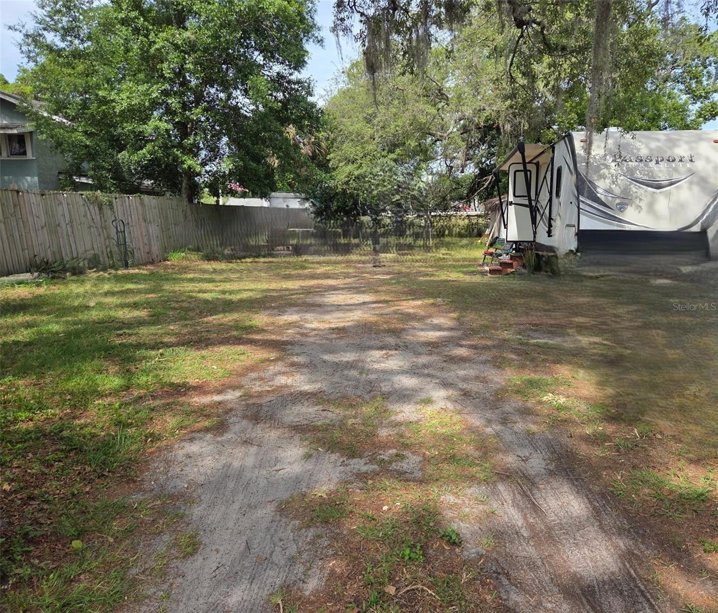 6718 N HARER ST - Photo 1