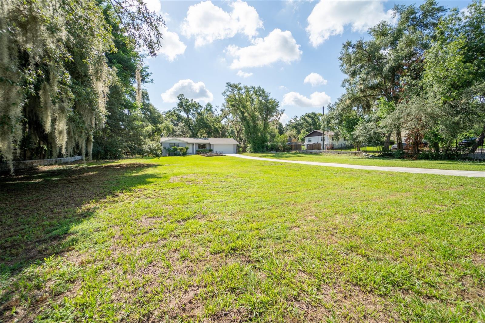 8214 VALRIE LN - Photo 1