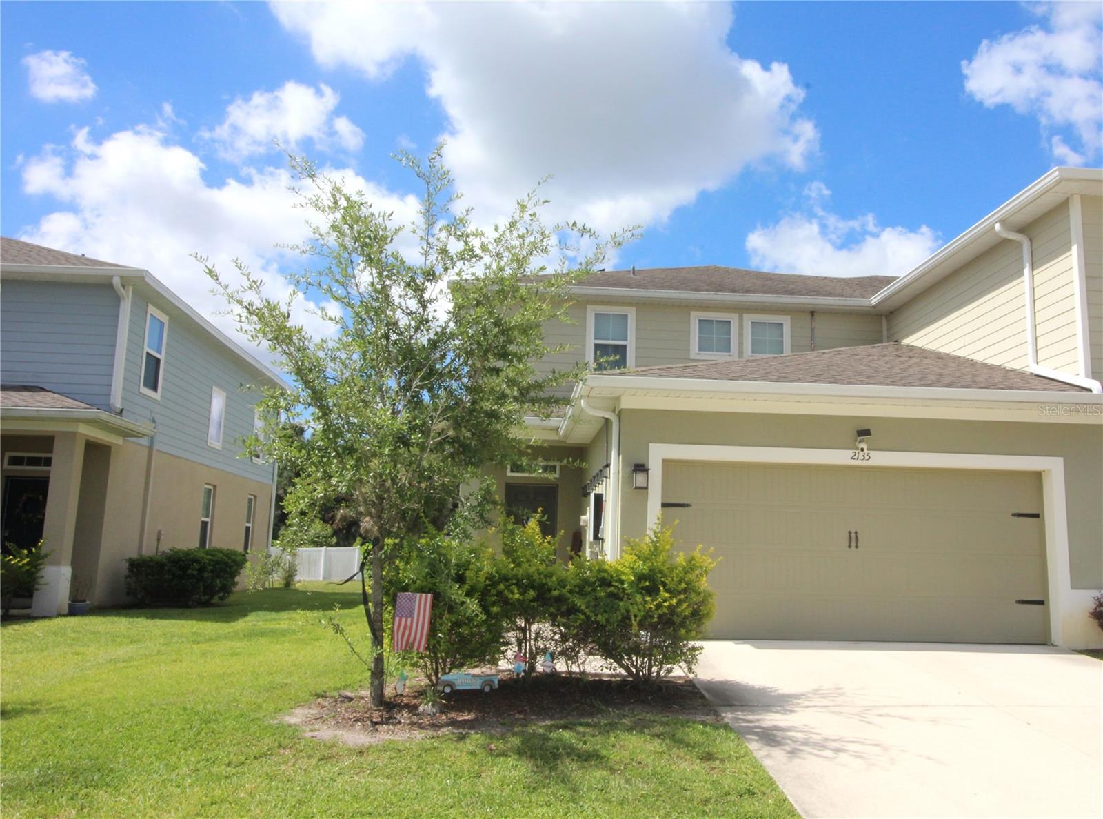 2135 LACEFLOWER DR - Photo 1