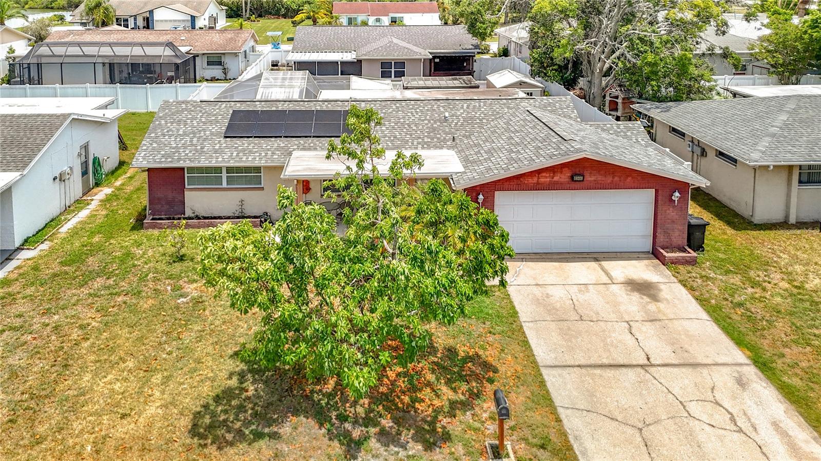 8944 LEDGESTONE LN - Photo 1