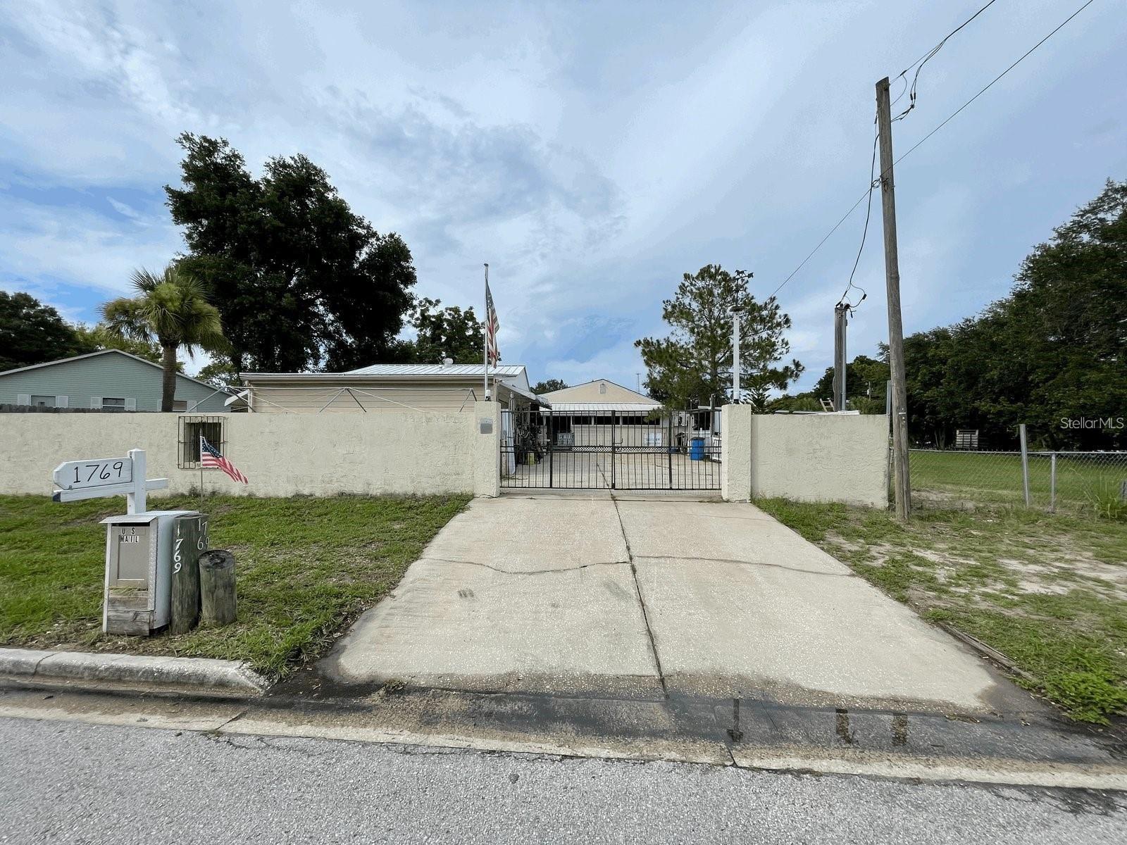 1769 OVERBROOK AVE - Photo 1
