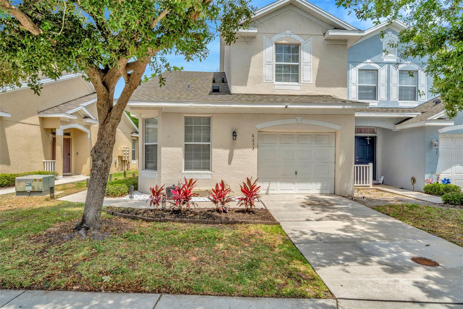 6233 OLIVEDALE DR - Photo 1