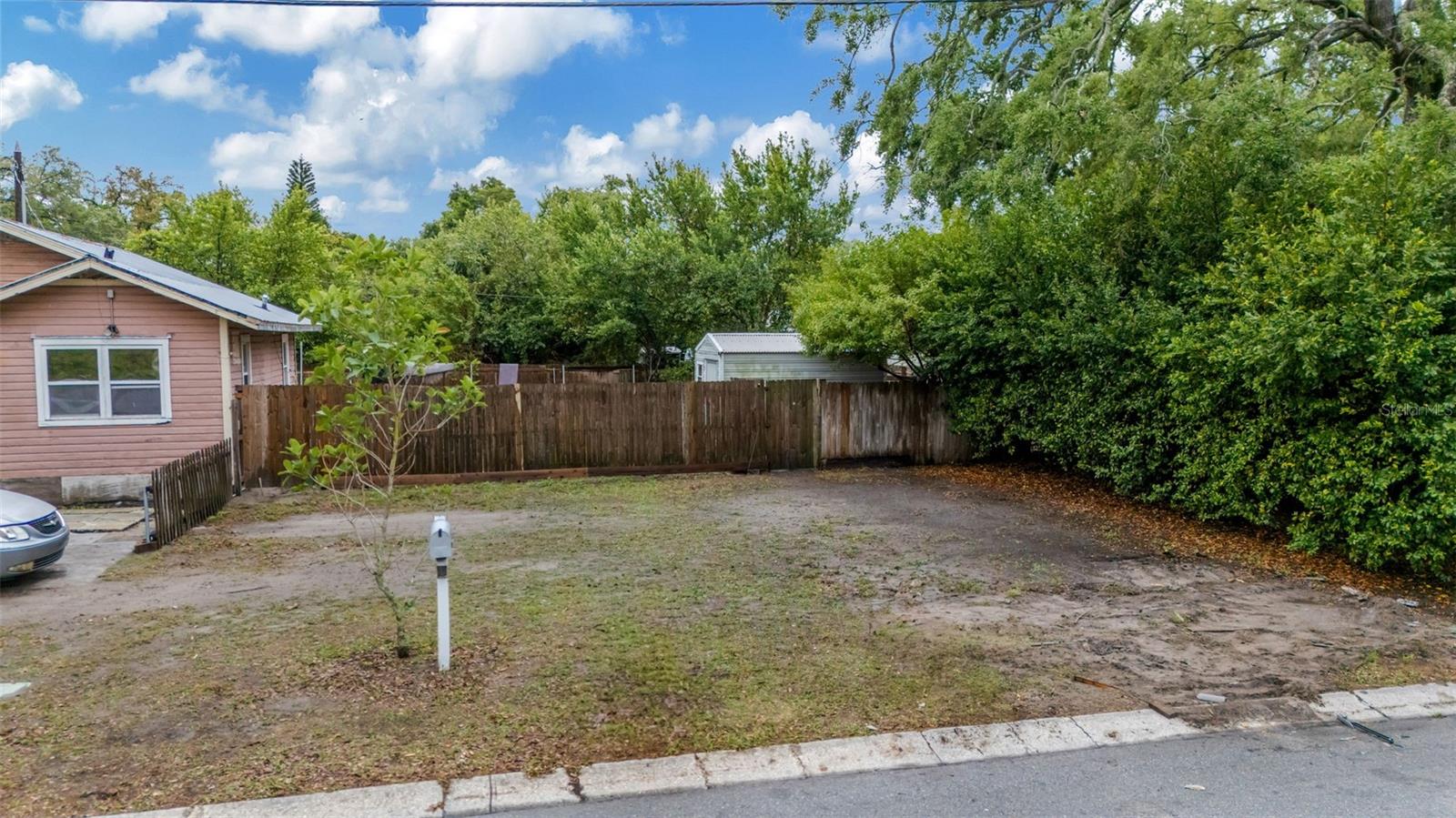 1127 ENGMAN ST - Photo 1