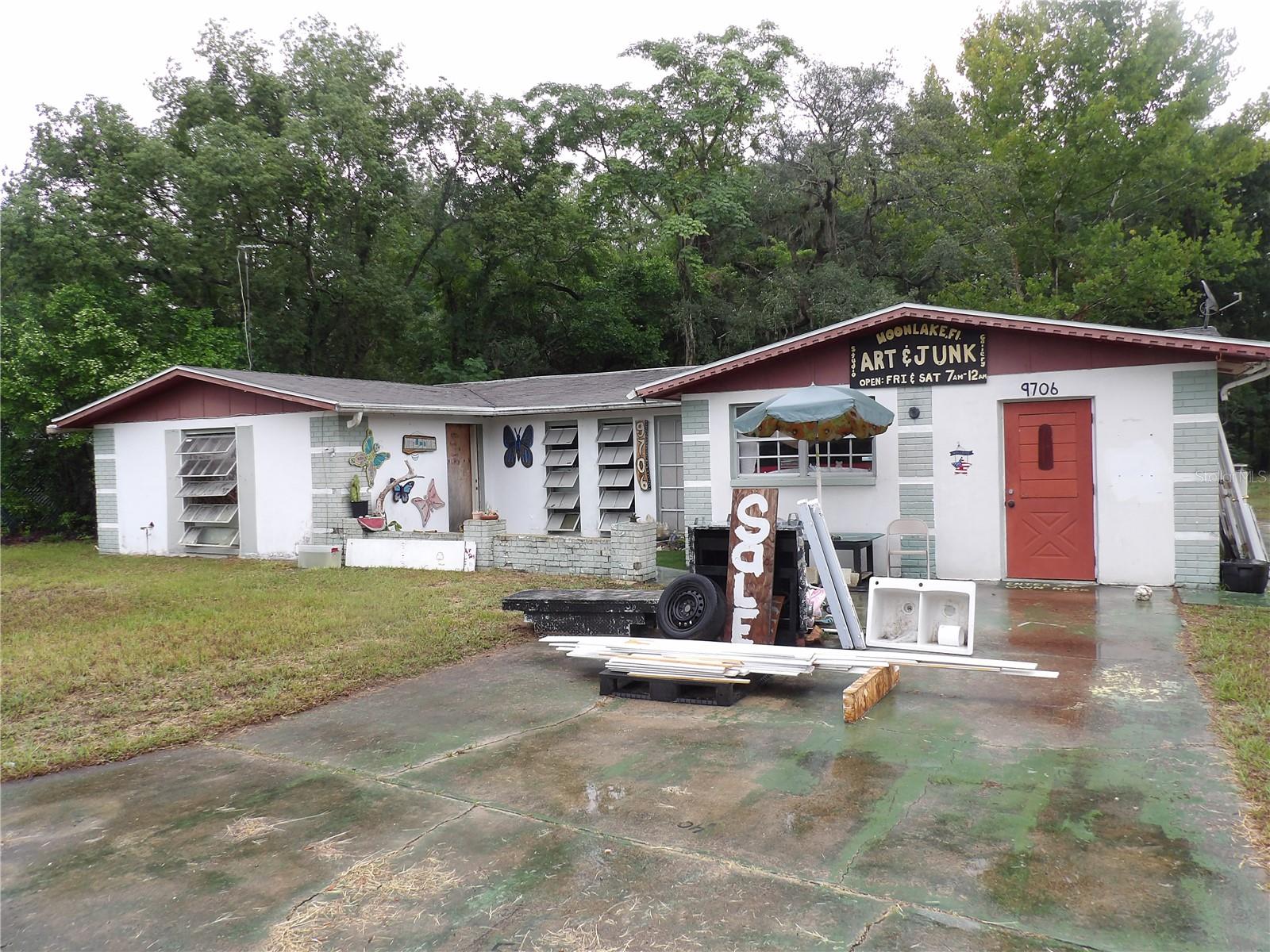 9706 MOON LAKE RD - Photo 1