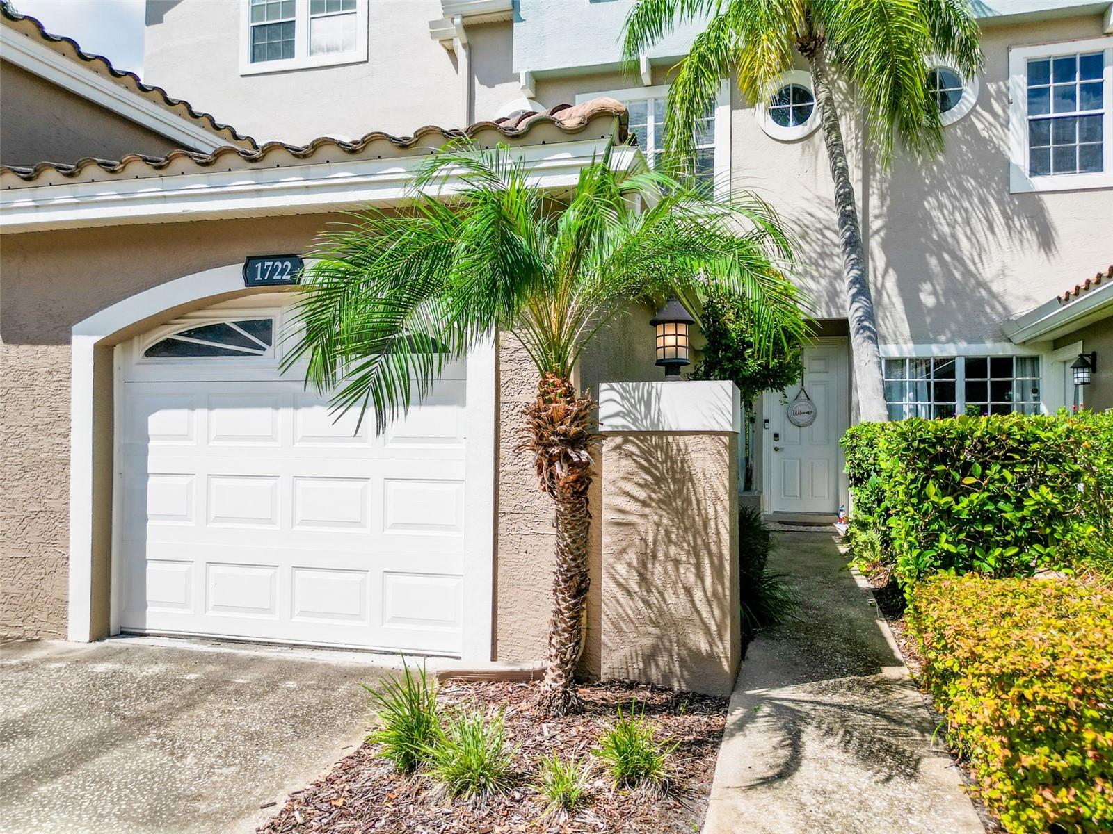 1722 ARABIAN LN - Photo 1