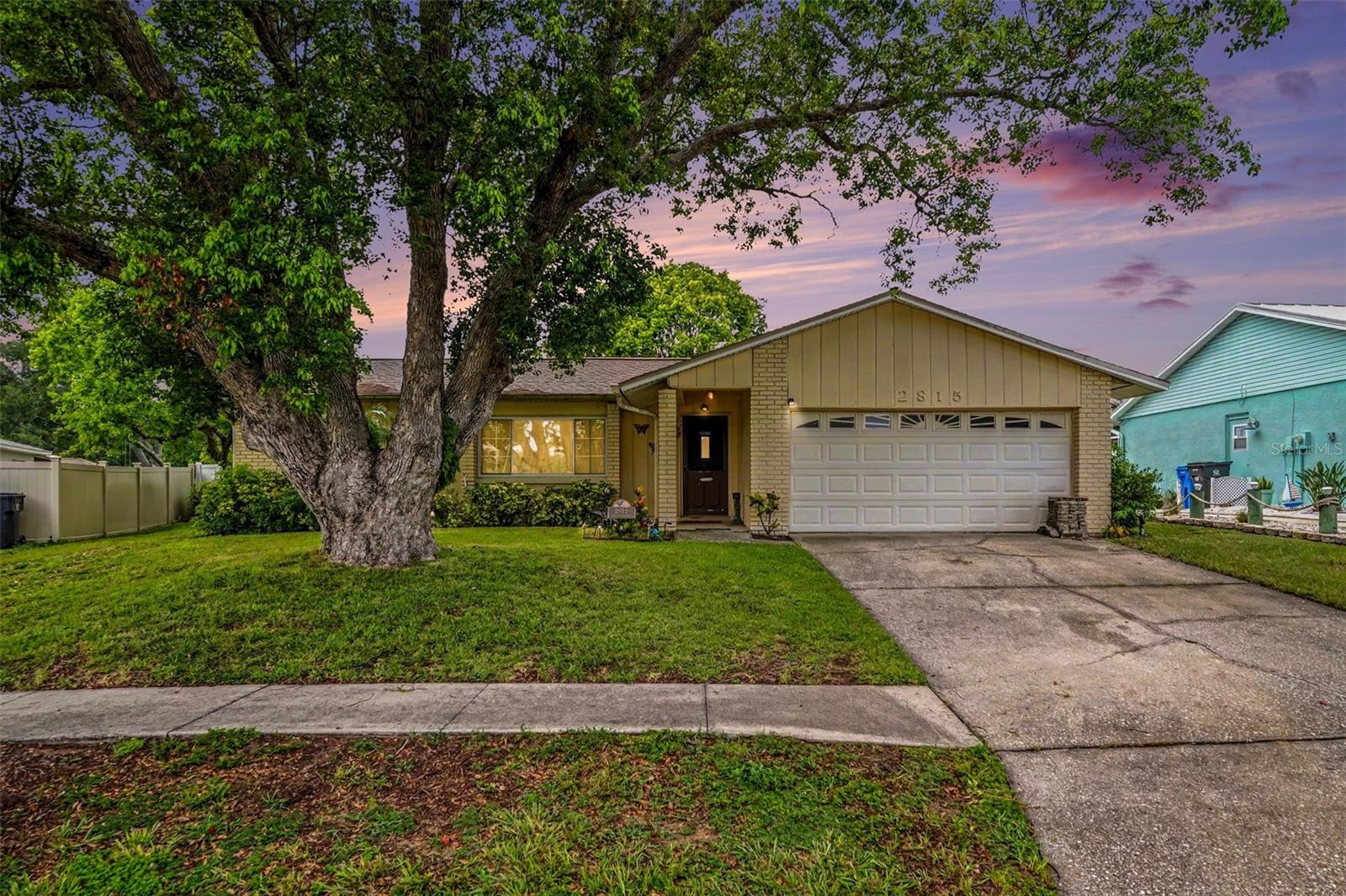 2815 LINDEN TREE ST - Photo 1