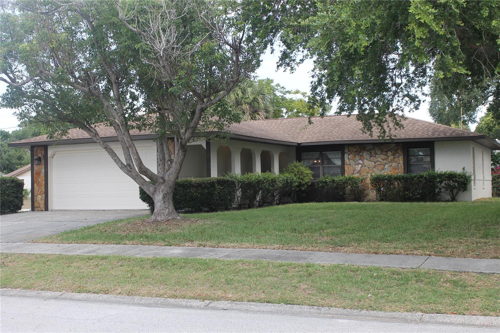 8513 WINTER HAVEN DR - Photo 1