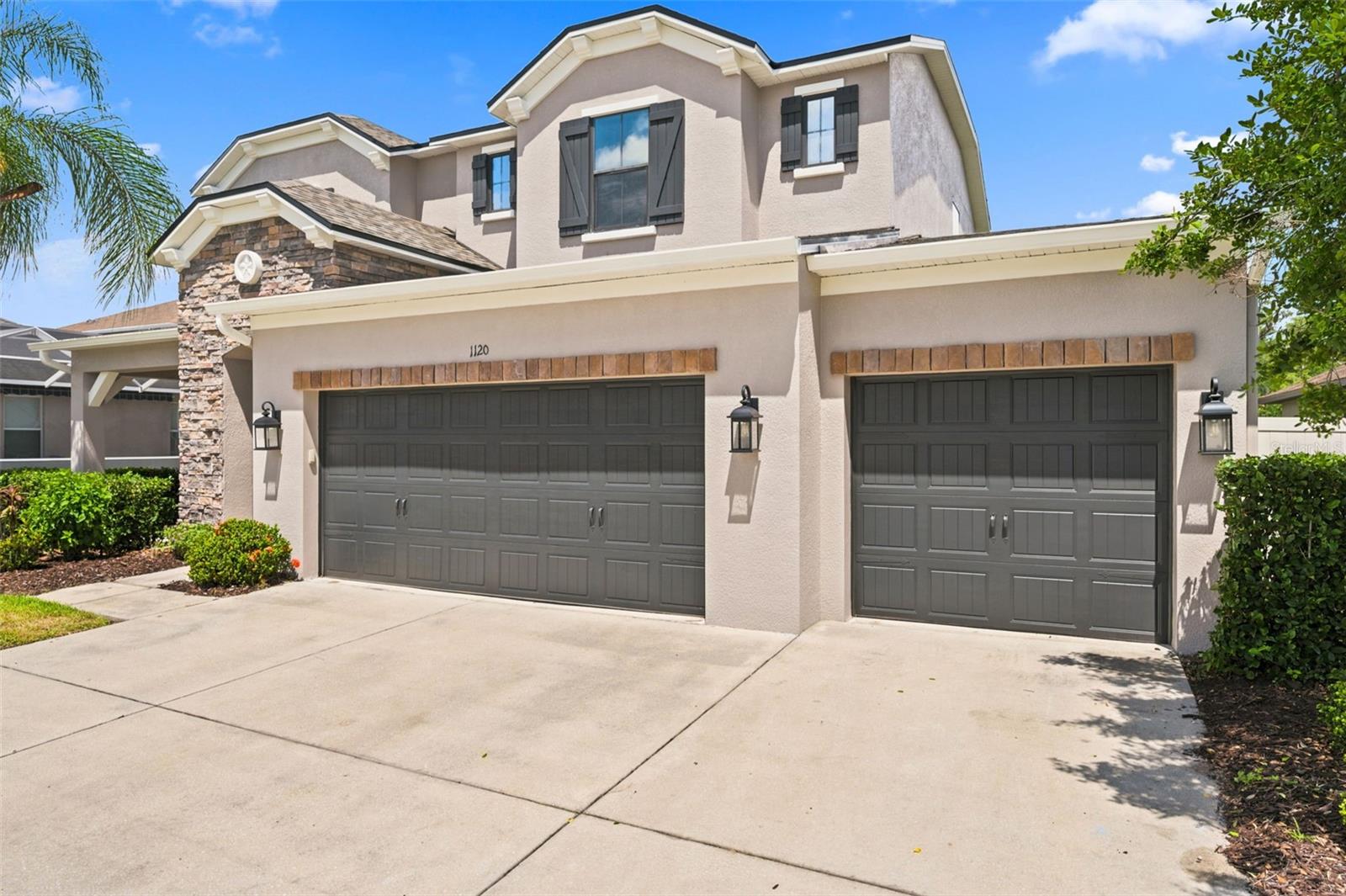 1120 MAZA PL - Photo 1