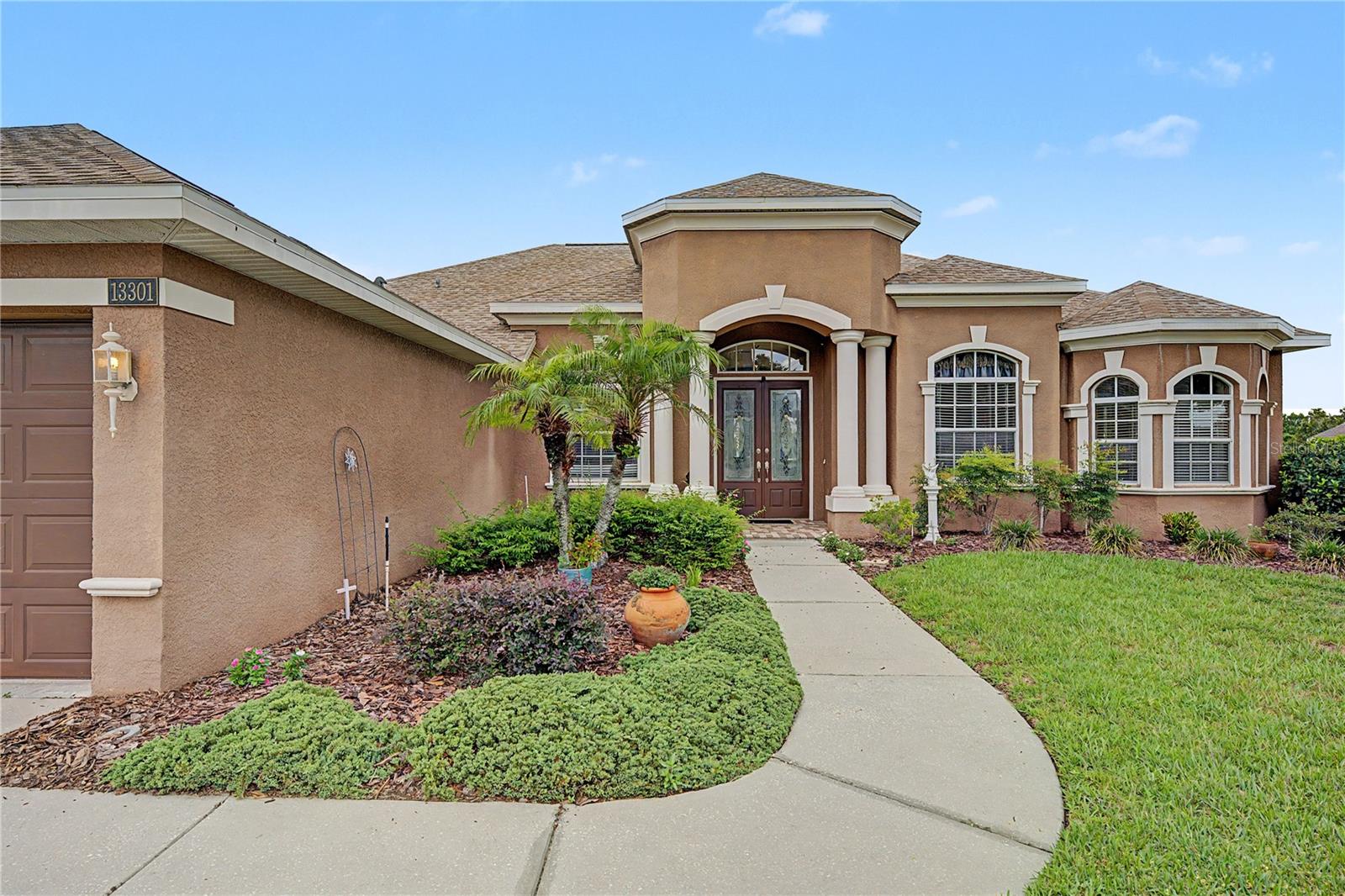 13301 THOROUGHBRED DR - Photo 1