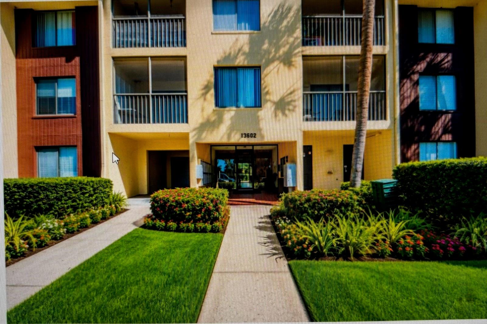 13602 S VILLAGE DR #1106 - Photo 1