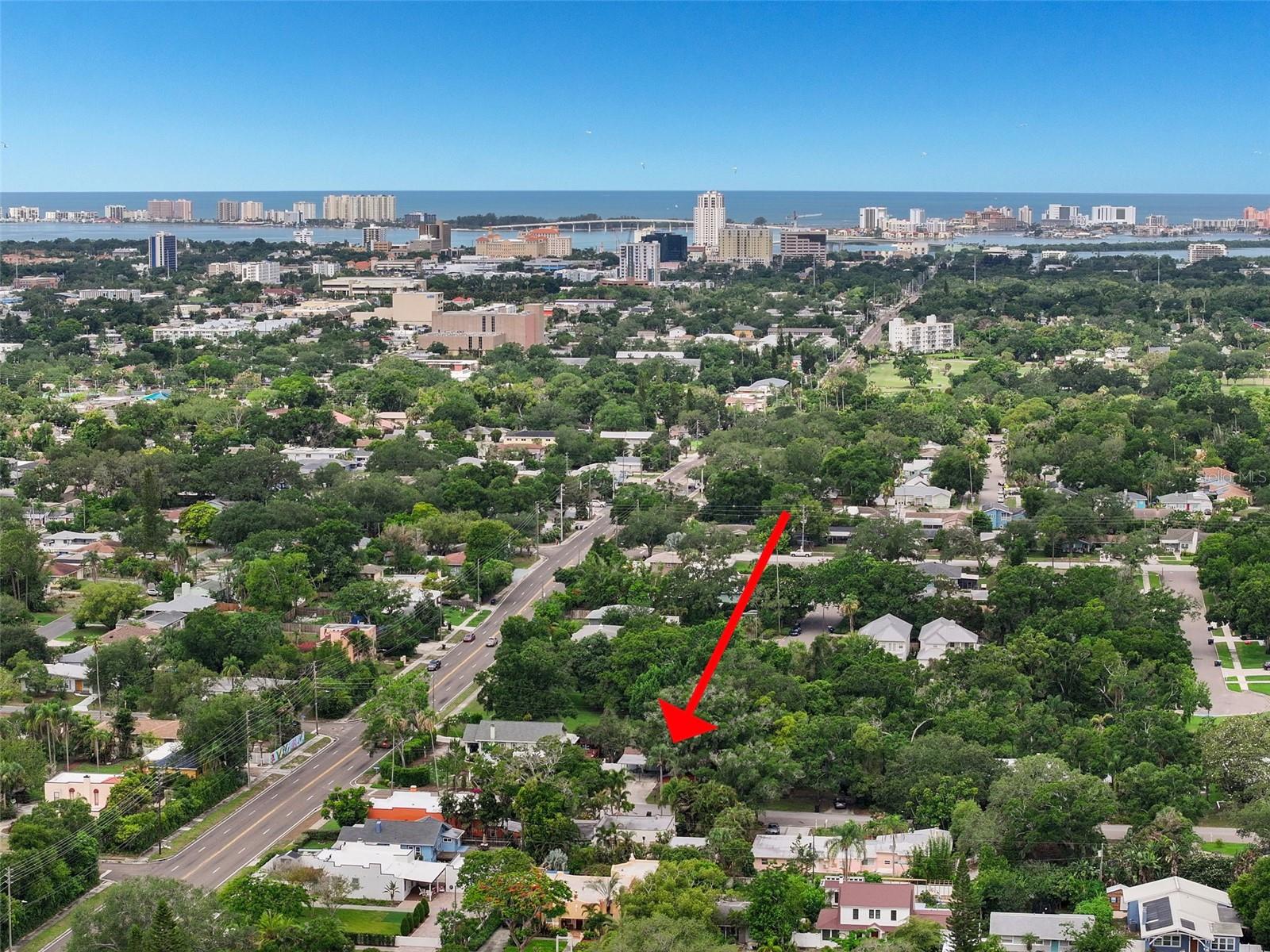 210 EDGEWOOD AVE - Photo 1