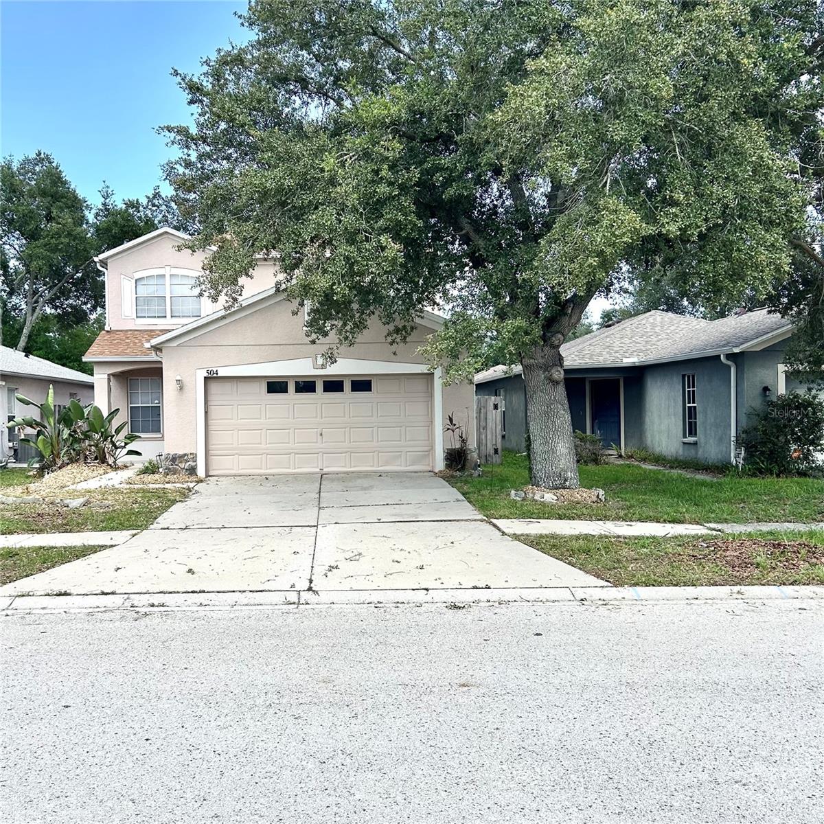 504 MAPLE POINTE DR - Photo 1
