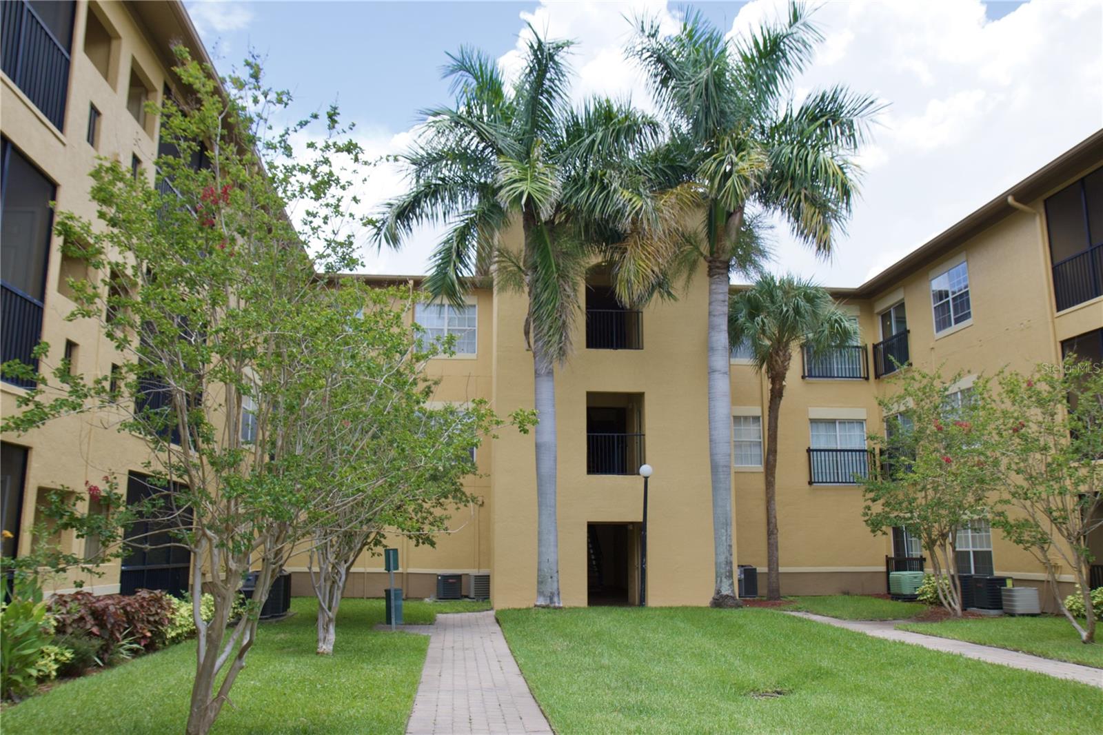 4323 BAYSIDE VILLAGE DR #306 - Photo 1