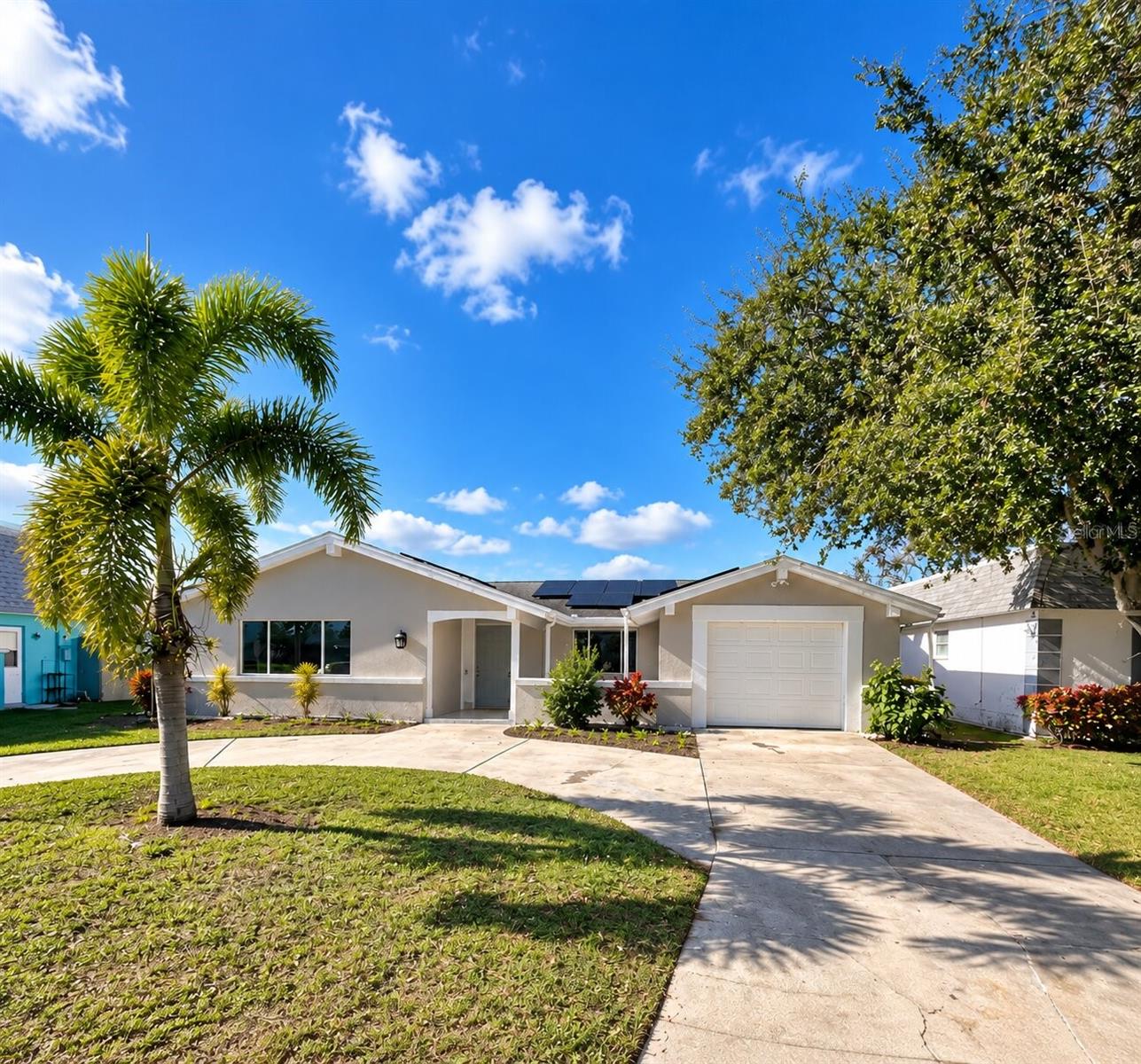 3631 GRAYTON DR - Photo 1
