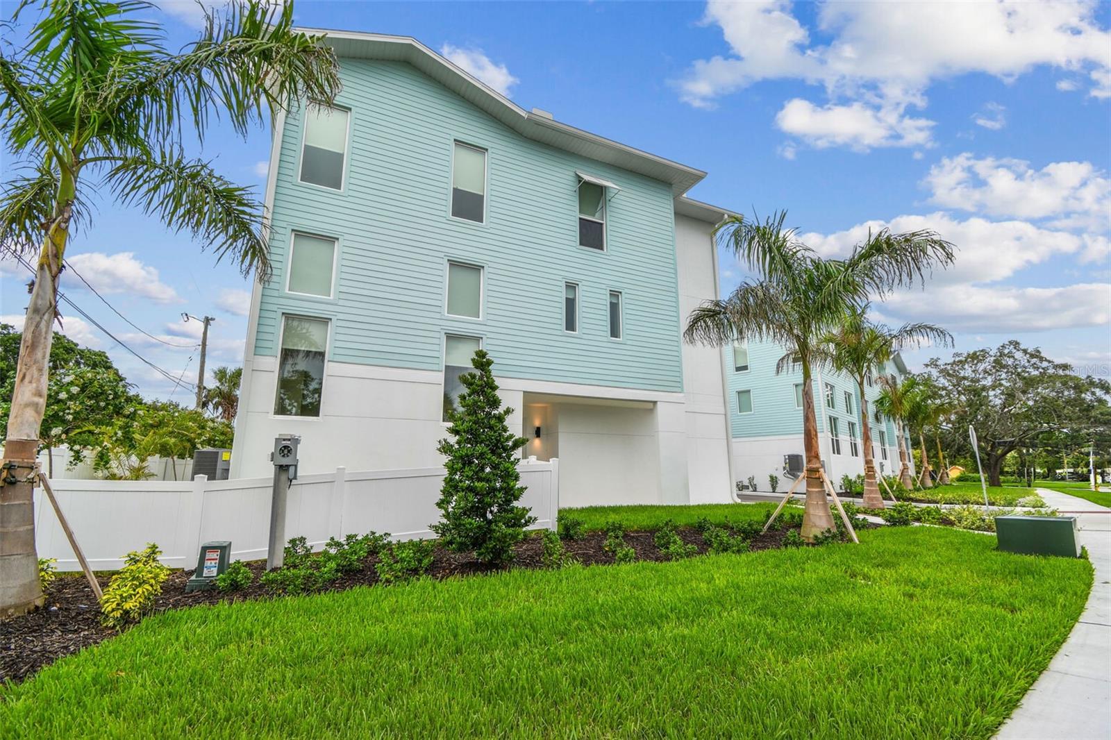 3826 POMPANO DR SE - Photo 1