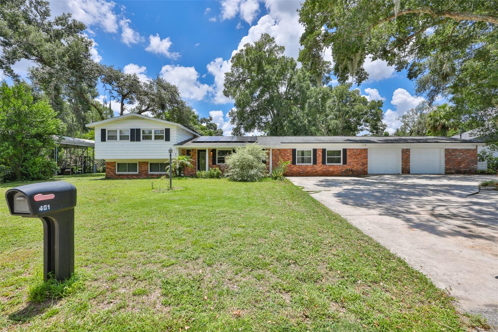 401 OVERLAND DR - Photo 1