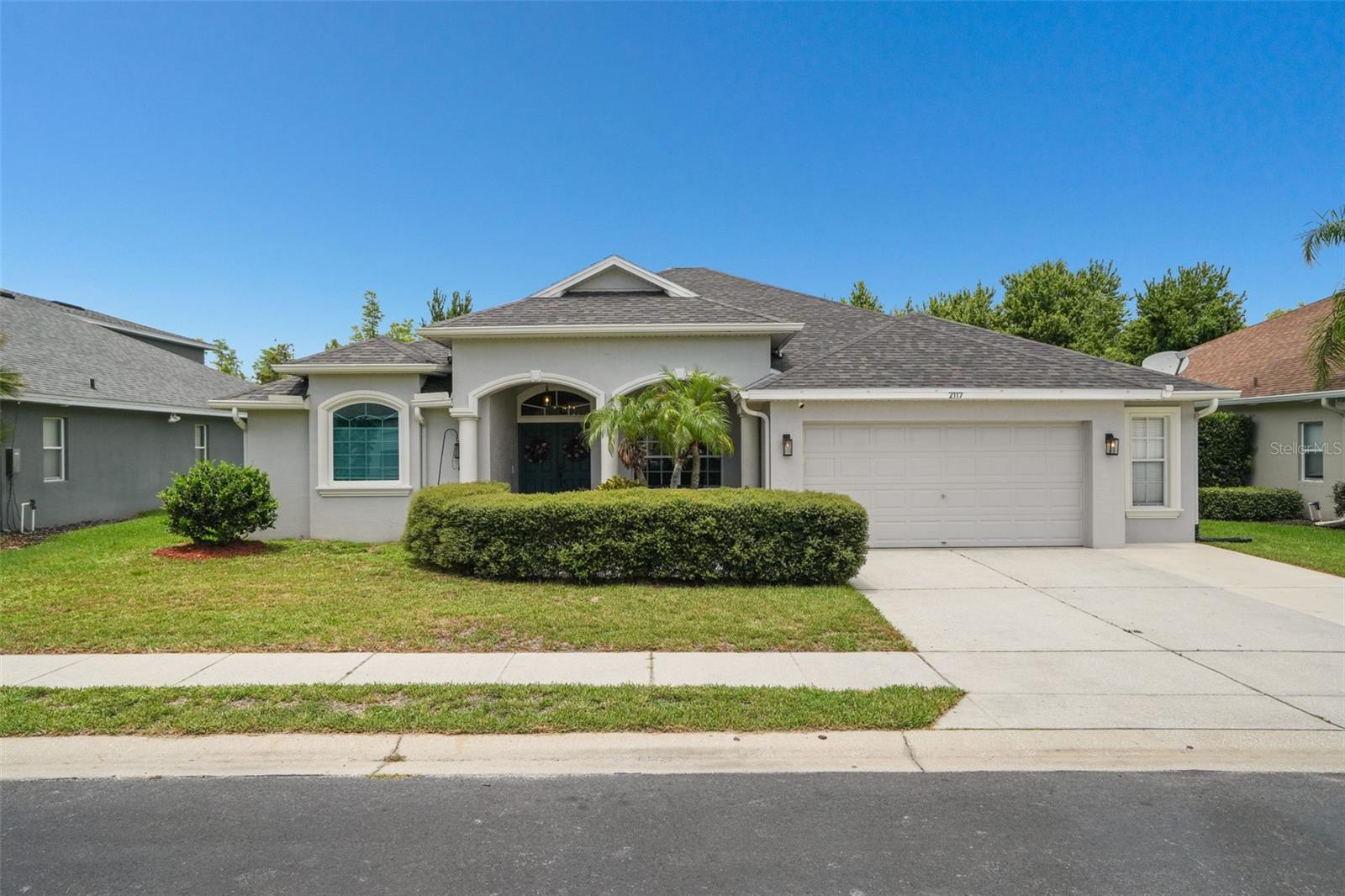 2117 LARKSPUR CT - Photo 1