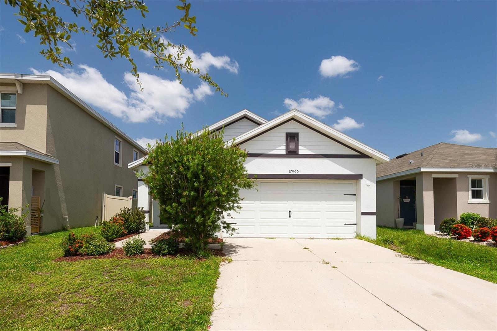 17066 OVAL RUM DR - Photo 1