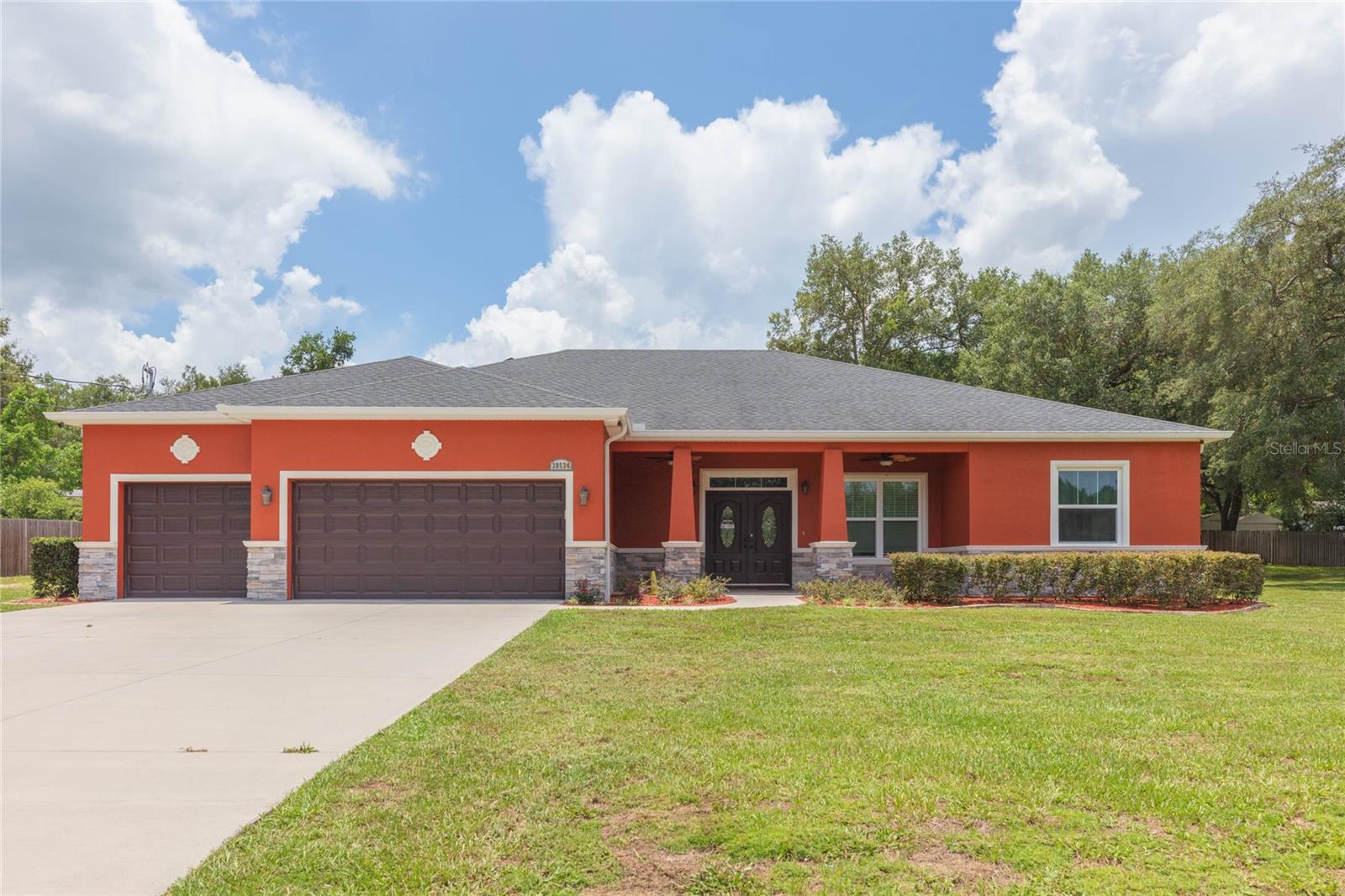 39534 SUNBURST DR - Photo 1