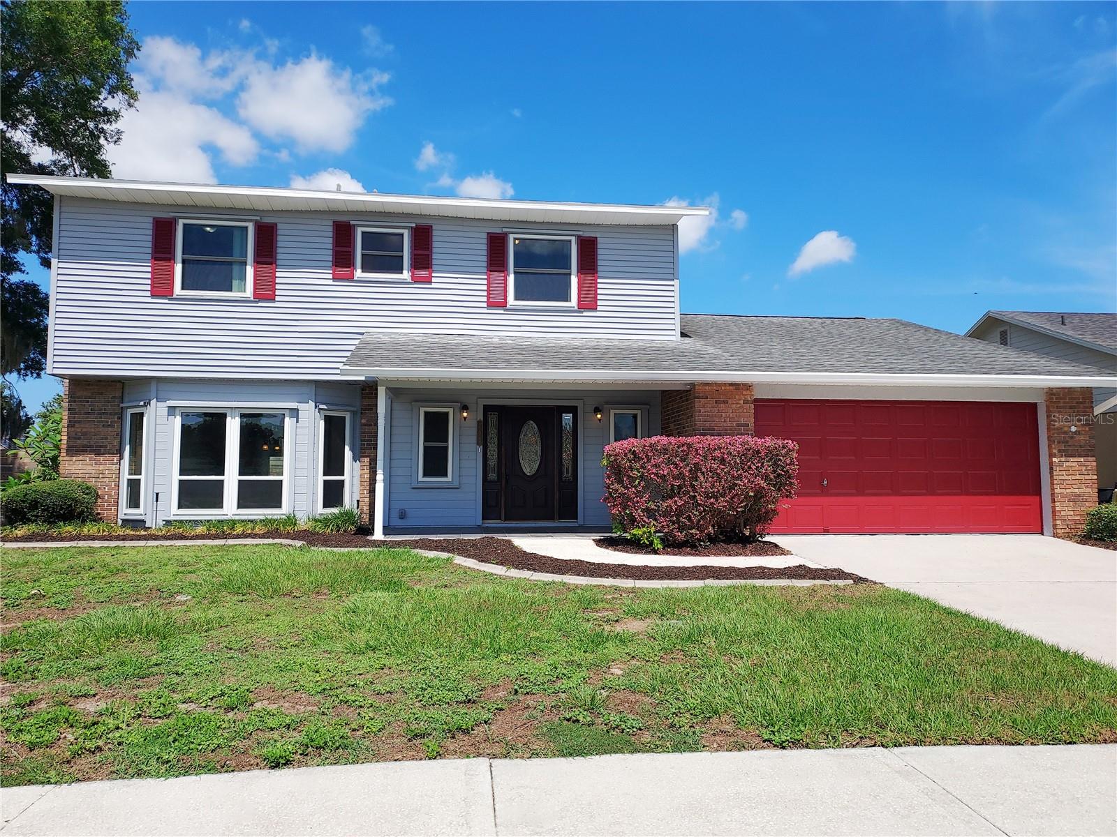 702 HYSSOP PL - Photo 1
