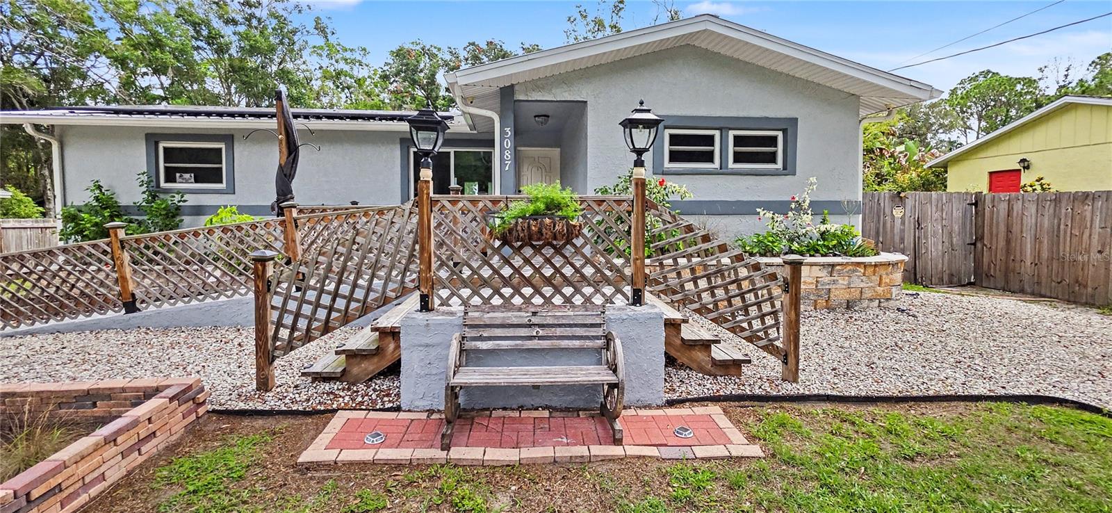 3087 DUANE AVE - Photo 1