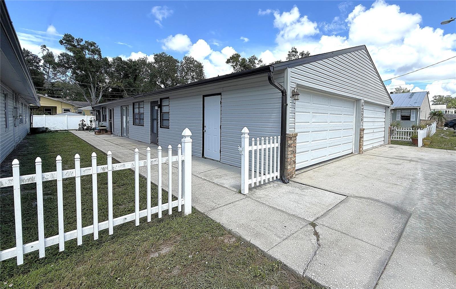 1231 ILLINOIS AVE #1 - Photo 1