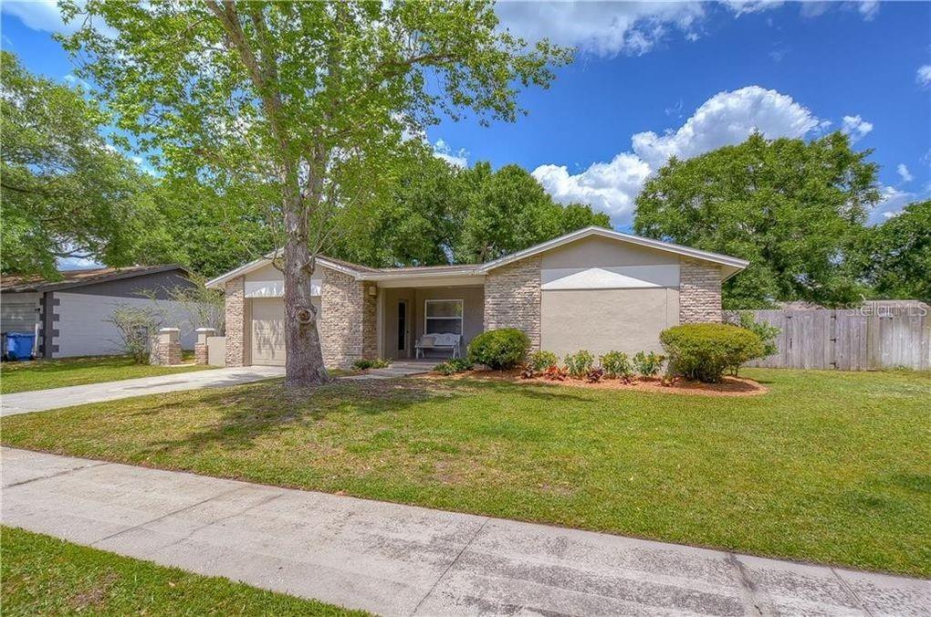 5121 ELLENDALE AVE - Photo 1