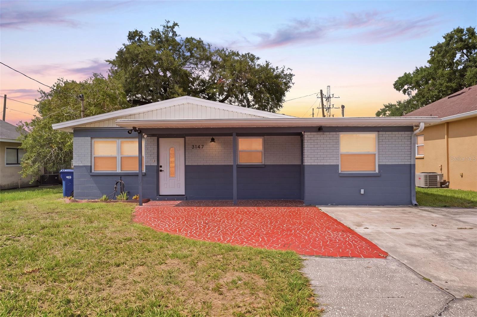 3147 W CORDELIA ST - Photo 1