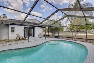 920 LAKEVIEW DR - Photo 1