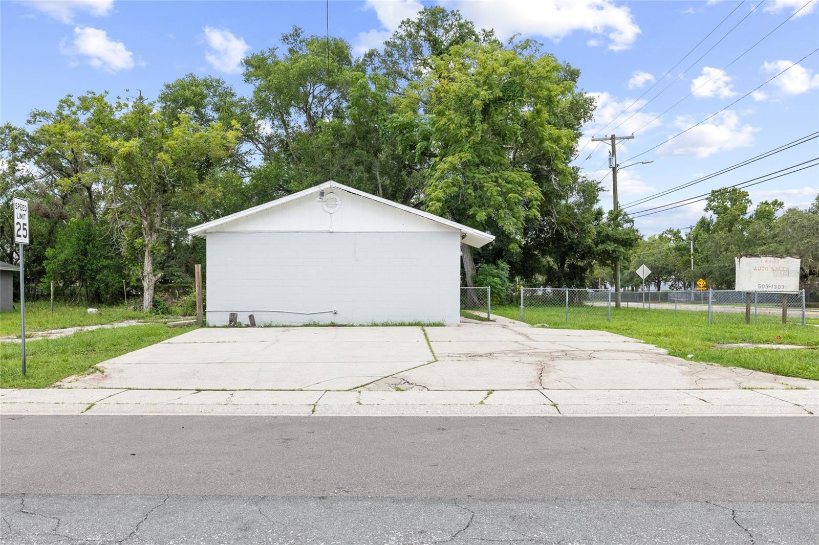 3713 N 34TH ST - Photo 1