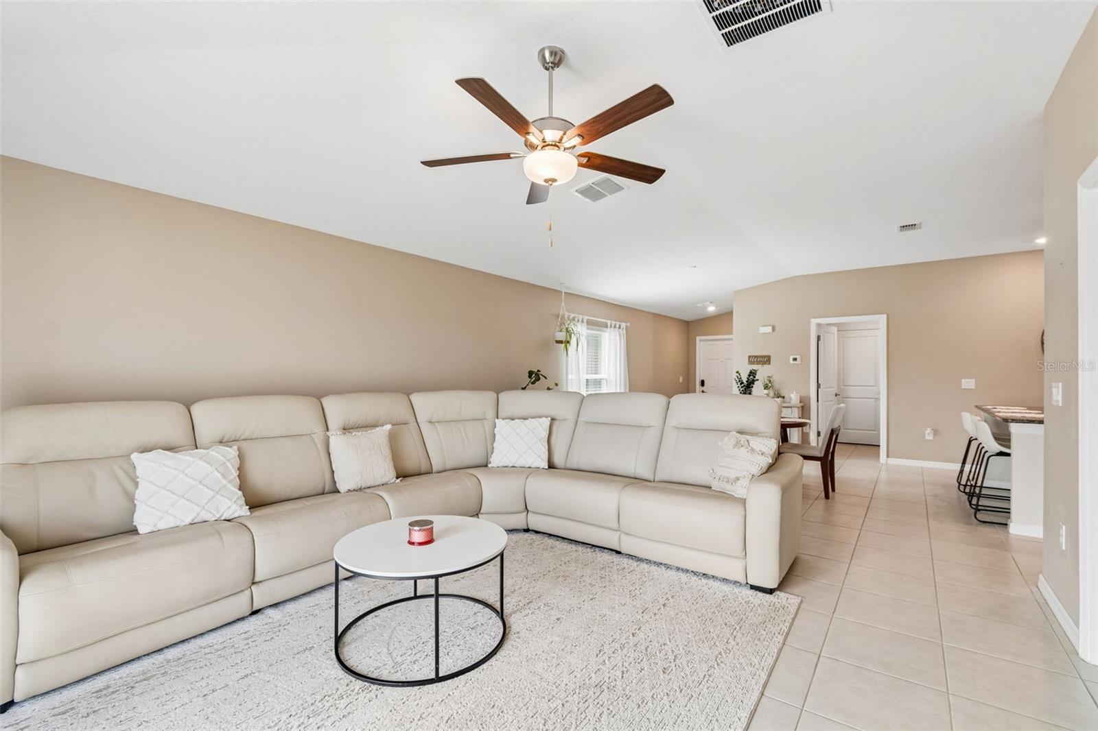 5362 BLUE HORIZON WAY - Photo 1