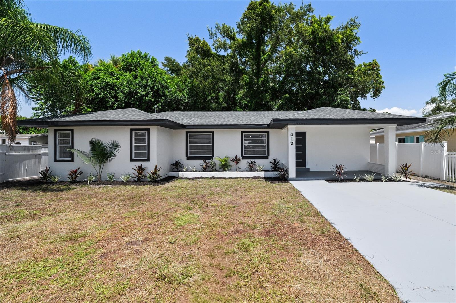412 20TH AVE W - Photo 1