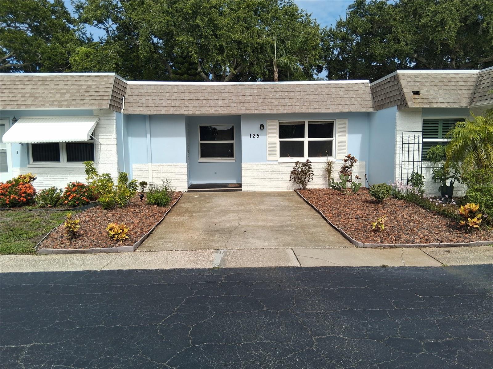 125 PORTREE DR - Photo 1