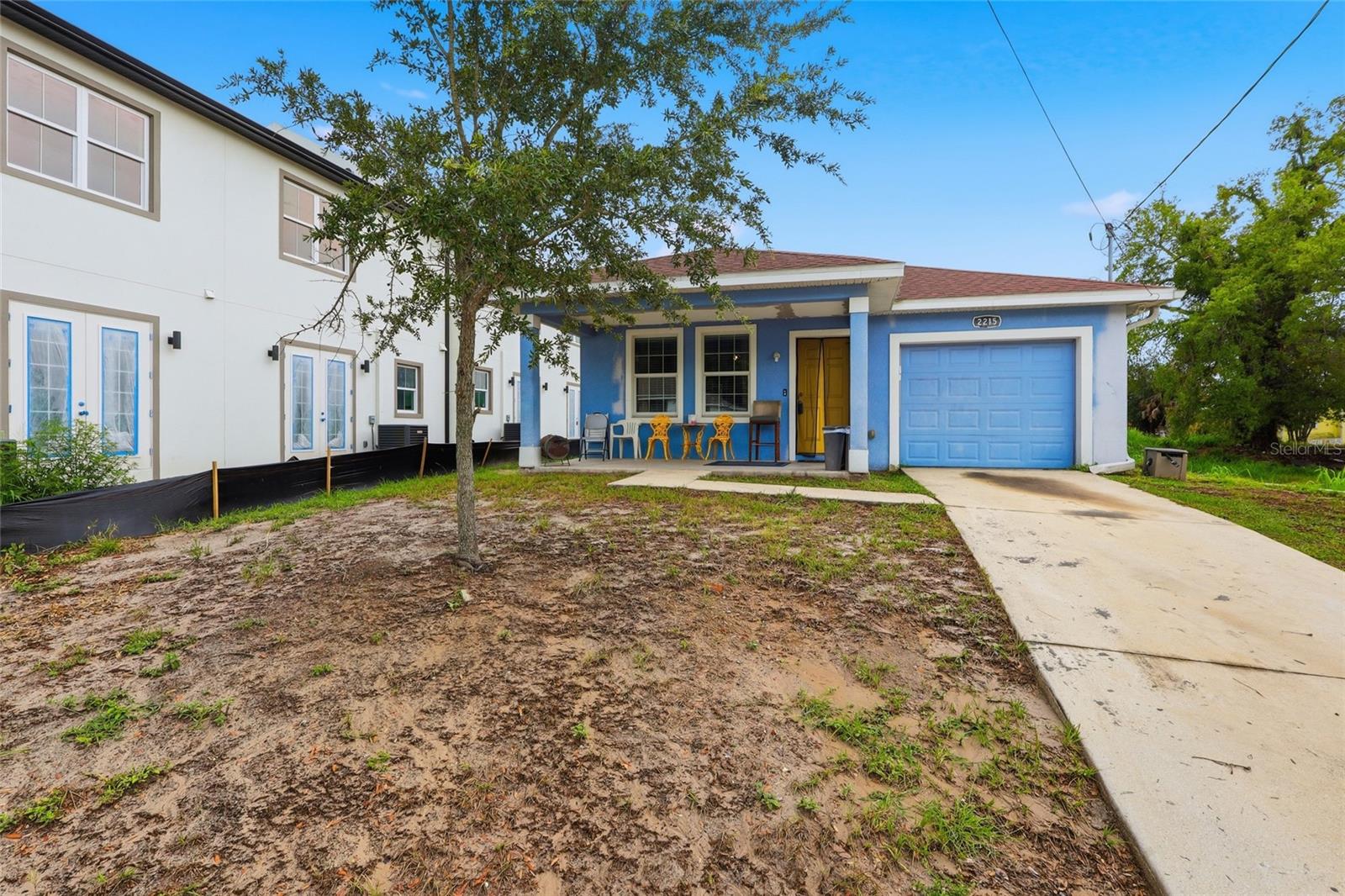 2215 E COLUMBUS DR - Photo 1