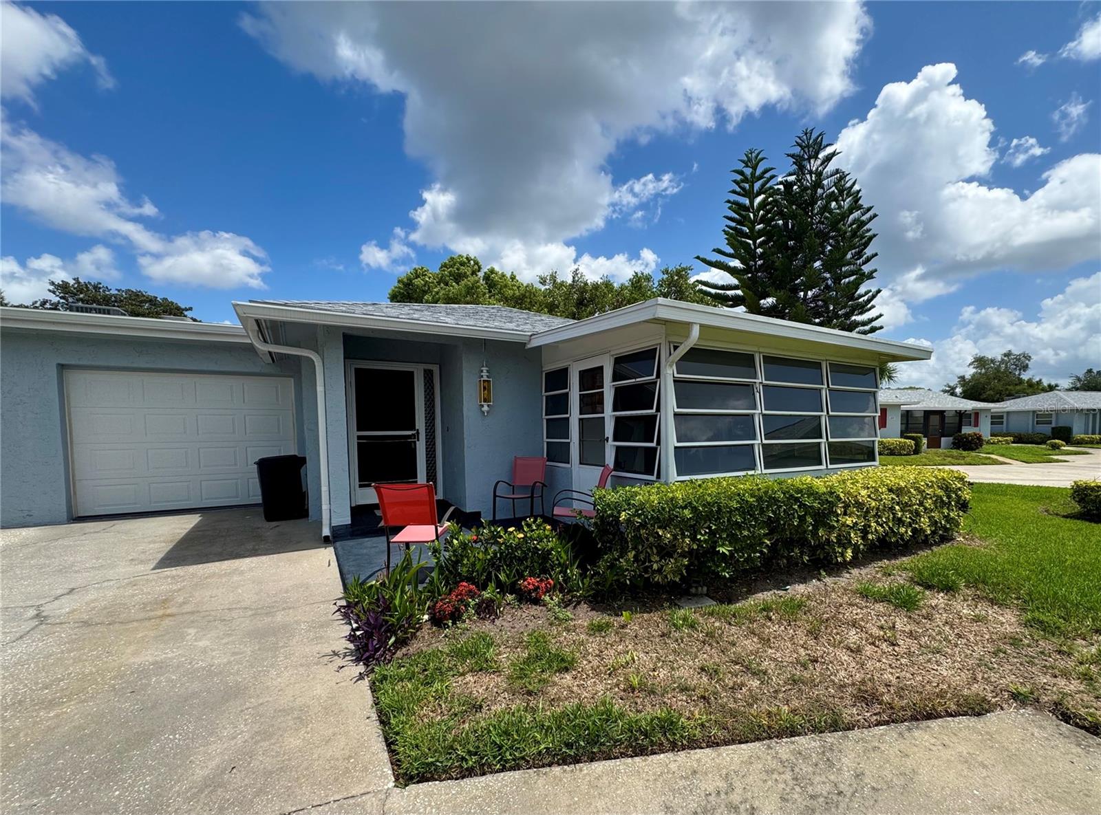 1610 BERWICK CT #D - Photo 1