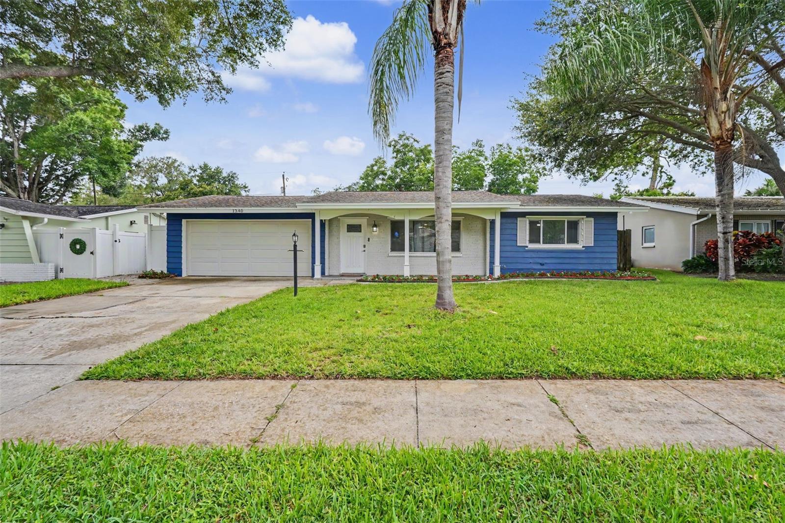 1340 WILLIAMS DR - Photo 1