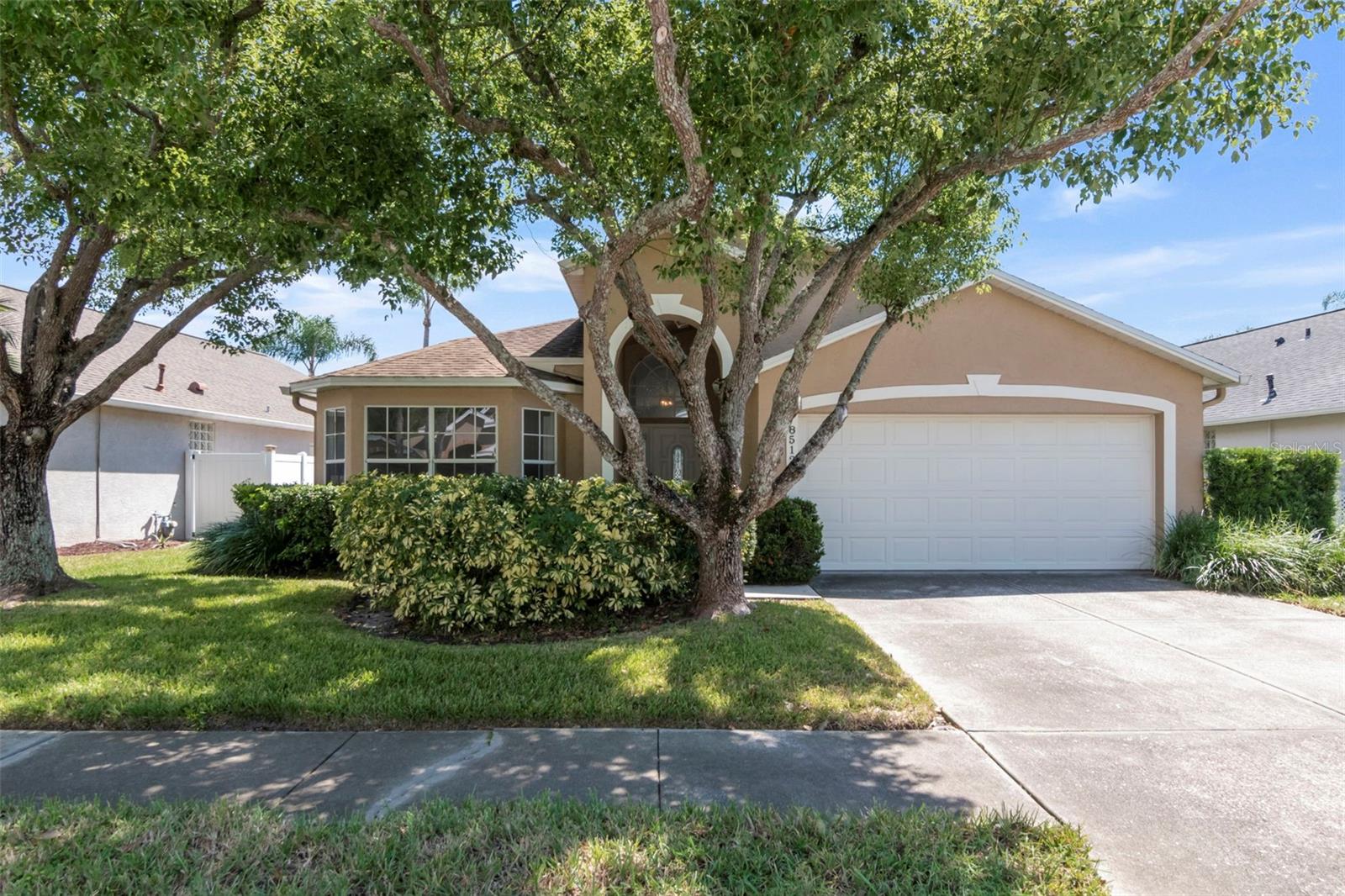 8512 HEYWARD RD - Photo 1