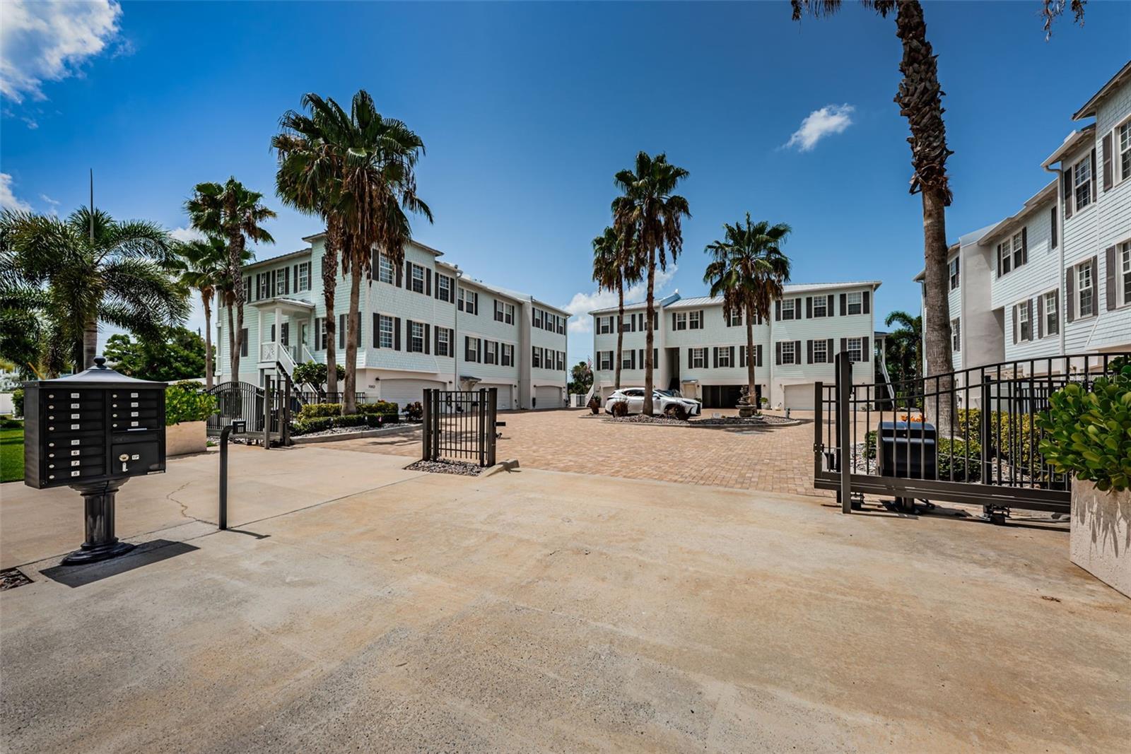 7010 GREVILLA AVE S - Photo 1